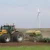 Iowa farmers feverishly focus on planting while the weather cooperates
